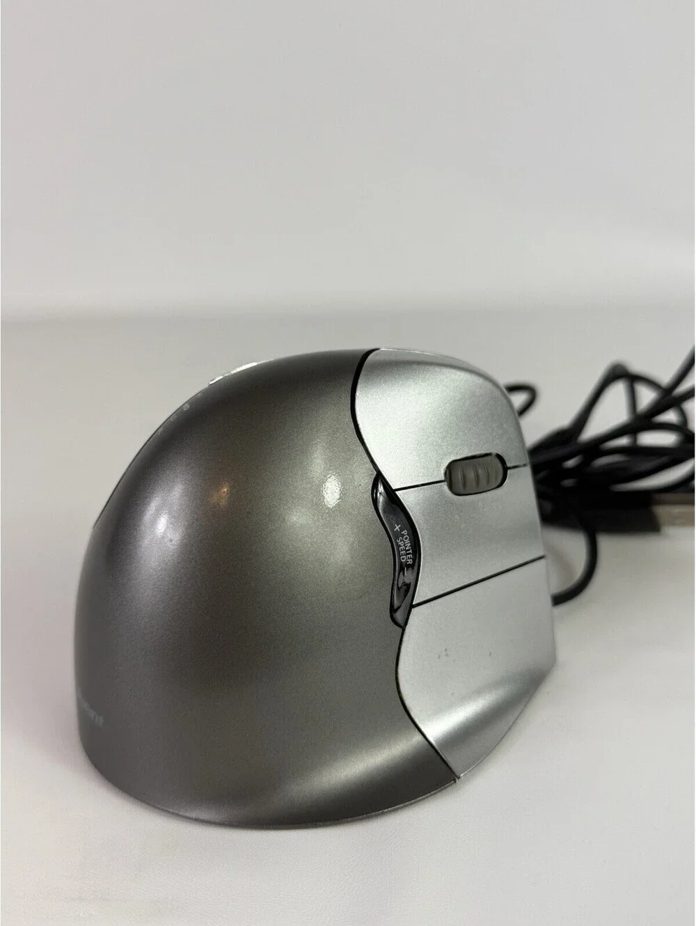 Evoluent Vertical Optical Mouse Wired VM4R Right Handed